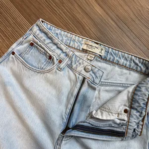 Abercrombie & Fitch The Crop Wide Leg High Rise Jeans thumbnail 3
