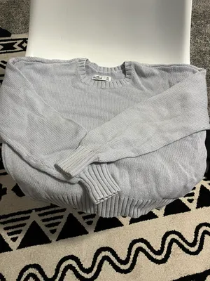 Hollister Sweater thumbnail 2