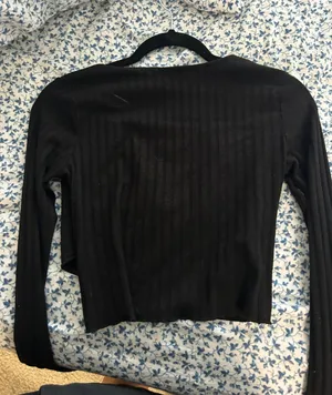 Princess Polly Black Crossover Top thumbnail 4