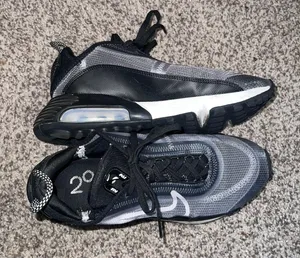 Air Max 2090 Shoes Women’s 8.5 thumbnail 5