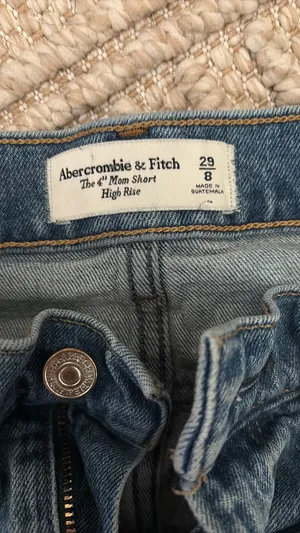 Abercrombie High-Rise 4" Mom Shorts thumbnail 2