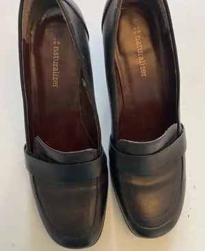 Naturalizer Leather Heeled Women’s 7.5 Slip-On Comfort Dress Shoes Black Classic thumbnail 1