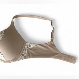Victoria's Secret Body Underwire Padded Perfect Shape Bra size XS thumbnail 5