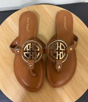 Pierre Dumas Thong Sandal Size 8 Limit-24 Cognac Brown Gold Medallion Flat thumbnail 1
