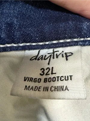 Buckle Daytrip Virgo Bootcut Jeans Mid Rise Curvy Embellished Pockets 32 LONG thumbnail 7