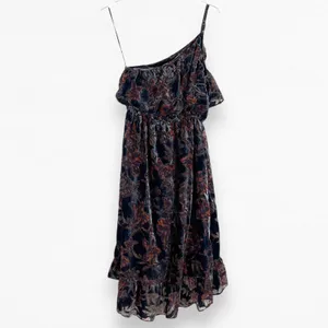 Adelyn Rae Angie Dress One Shoulder Velvet Floral Ruffle Small New With Tags thumbnail 4