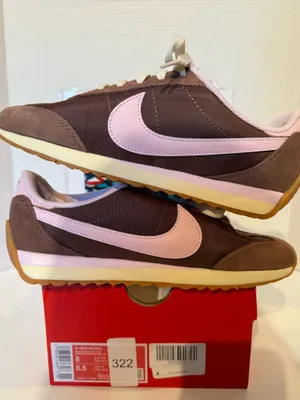 Women’s Nike Pacific 8W thumbnail 2