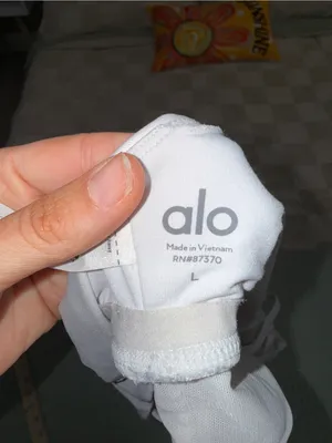 Alo‎ Yoga Lavish sports bra size L thumbnail 4