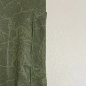Zyia Active Light n Tight Olive Maze Green High Waist Crop Leggings size 8-10 thumbnail 7