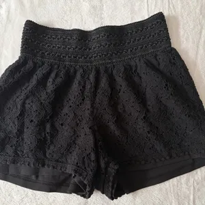 Maurices Women Boho Floral Lace Black Shorts - Smocked Waist Solid Lining thumbnail 1