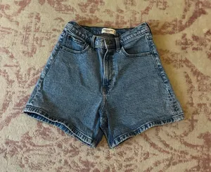 Abercrombie Shorts High-Rise thumbnail 1