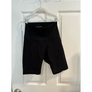 Everlane Women's Black the performance high rise bike short thumbnail 3