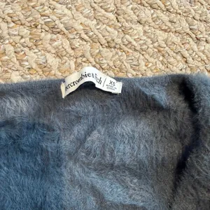 Abercrombie & Fitch Fuzzy Cardigan Sweater Charcoal Gray V‎ Neck Button Front XS thumbnail 3