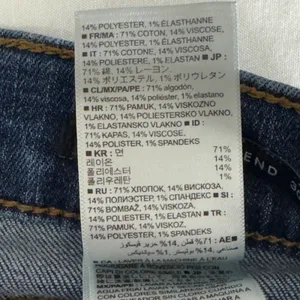 3210 | Banana Republic Girlfriend Raw Hem Straight Leg Jeans Blue Women 30 thumbnail 8
