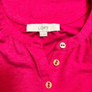 LOFT Loose Button Henley Top‎ Hot Pink Short Sleeve Casual Blouse Size Medium M thumbnail 3