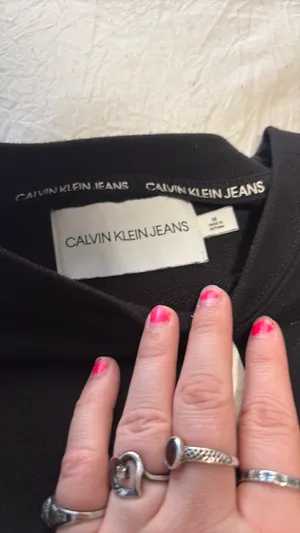 Calvin Klein thumbnail 2