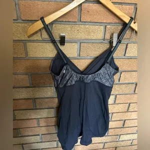 Lululemon Pranayama V Neck Tank Luxreme Gray Size 6 thumbnail 2