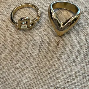 🎉 BOGO 🎉 Gold Ring Set thumbnail 2