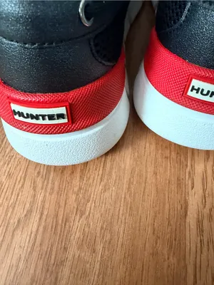 Hunter Women’s Black Mesh Sneakers with Red Accents thumbnail 5