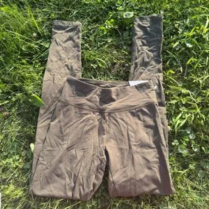 Offline by Aerie High-Waisted Olive Green OG Leggings NWT thumbnail 2