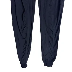 Lululemon Jogger Pants Women's Beyond the Studio Seersucker black size 4 gym thumbnail 2