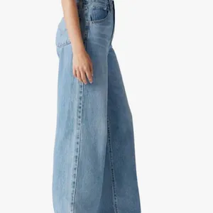 Levi's Women's Cinch Baggy Jeans thumbnail 4