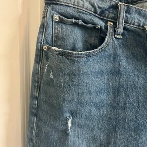 Abercrombie & Fitch Ultra High Rise 90s Straight Jean 32\14 thumbnail 4