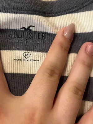 Hollister Co. white + navy striped cropped tee Size M thumbnail 2