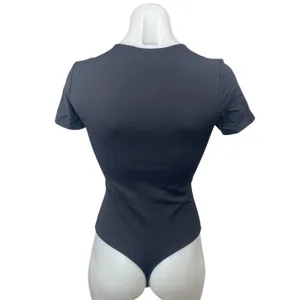 Aritzia Contour Women's Black Short Sleeve Round T Shirt Tee Bodysuit Top Size S thumbnail 2