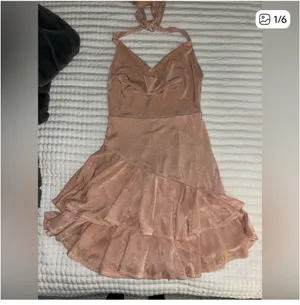 Super cute blush pink dress thumbnail 5