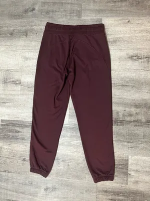 ATHLETA Bounce Back Joggers in Burgundy thumbnail 4