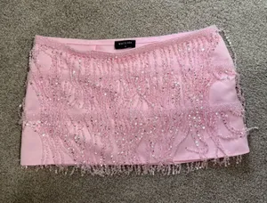 White Fox Skirt Boutique thumbnail 1