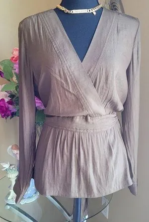 Banana republic Women blouse thumbnail 1