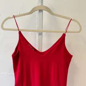 Gaze Red Spaghetti Strap V-Neck Bodysuit Small T42668‎ Stretch Snap Closure Soft thumbnail 4