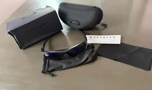 Oakley Sunglasses thumbnail 1