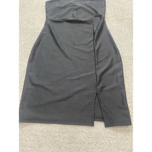 Elegant Black Strapless Bodycon Dress with Side Slit Size S thumbnail 5