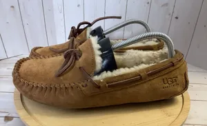 UGG Dakota Women's US 8 Moccasin Slipper Shoe Chestnut Shearling Lined thumbnail 1