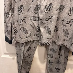 Harry Potter Pajama Set‎ Women's Gray Long Sleeve Top Pants Lounge Sleepwear M thumbnail 5