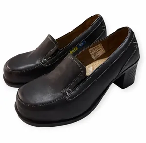 Vintage Hush Puppies Black Heeled Loafers, Women’s Size 5.5 thumbnail 1