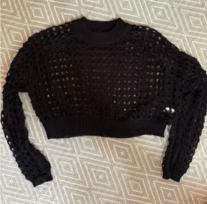 Black Sweater thumbnail 1