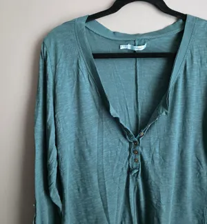 Maurices Green Long Sleeve Henley With Embroidered Lace Sleeve Details Size XL thumbnail 3