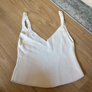 Meshki Alisha Ribbed Crop Top thumbnail 2