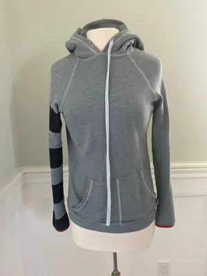 Free City Rainbow Jump Hoodie Size 0 (Xs)! thumbnail 3
