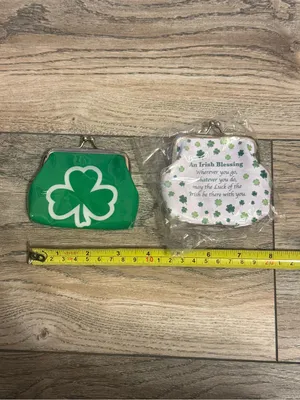 NEW Set of 2 St. Patrick's Day Irish Shamrock Kiss-Lock Coin Pouches Wallets thumbnail 4
