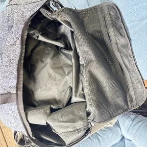 PINK - Victoria's Secret duffle bag thumbnail 11