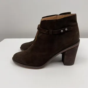 Franco Sarto Ankle Boots Womens 8.5 Brown Suede Block Heel Zip Booties Bohemian thumbnail 4