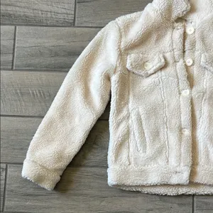 Trendy White Sherpa Jacket thumbnail 3
