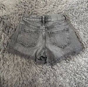PacSun Shorts Denim Mom Cuffed black thumbnail 3