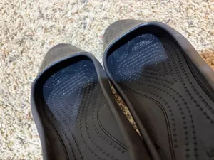 Crocs Sienna Black Shiny Patent Toe Rubber Flats Size 6 thumbnail 4