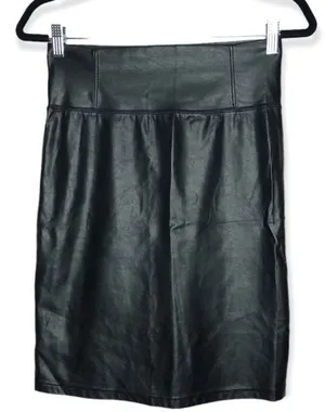 Wilfred Aritzia Faux Leather Skirt Size Medium thumbnail 1